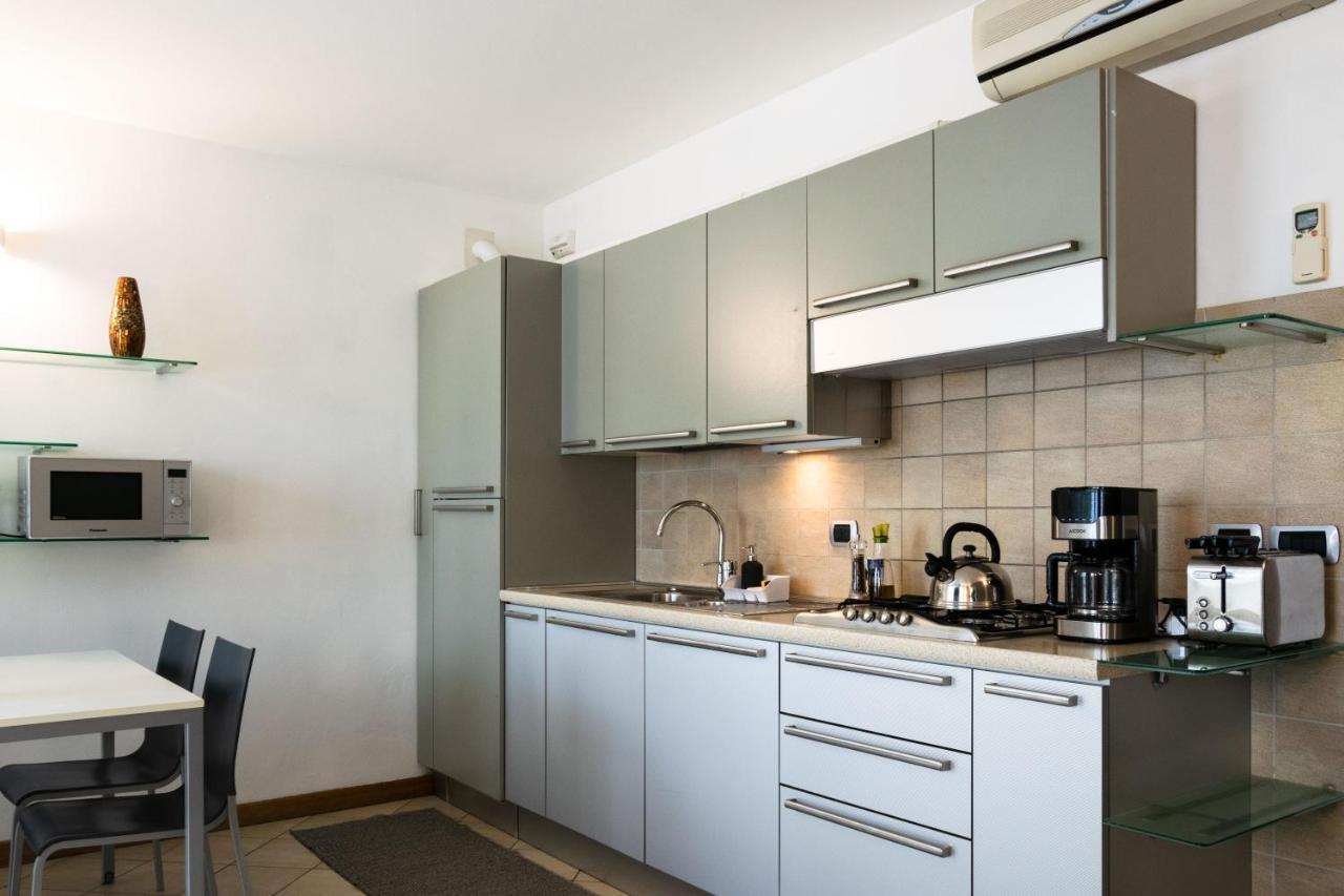 Riva Central Apartment - Free Parking Eksteriør billede